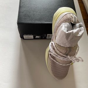 NIB Sorel Kinetic Impact Lace sneakers